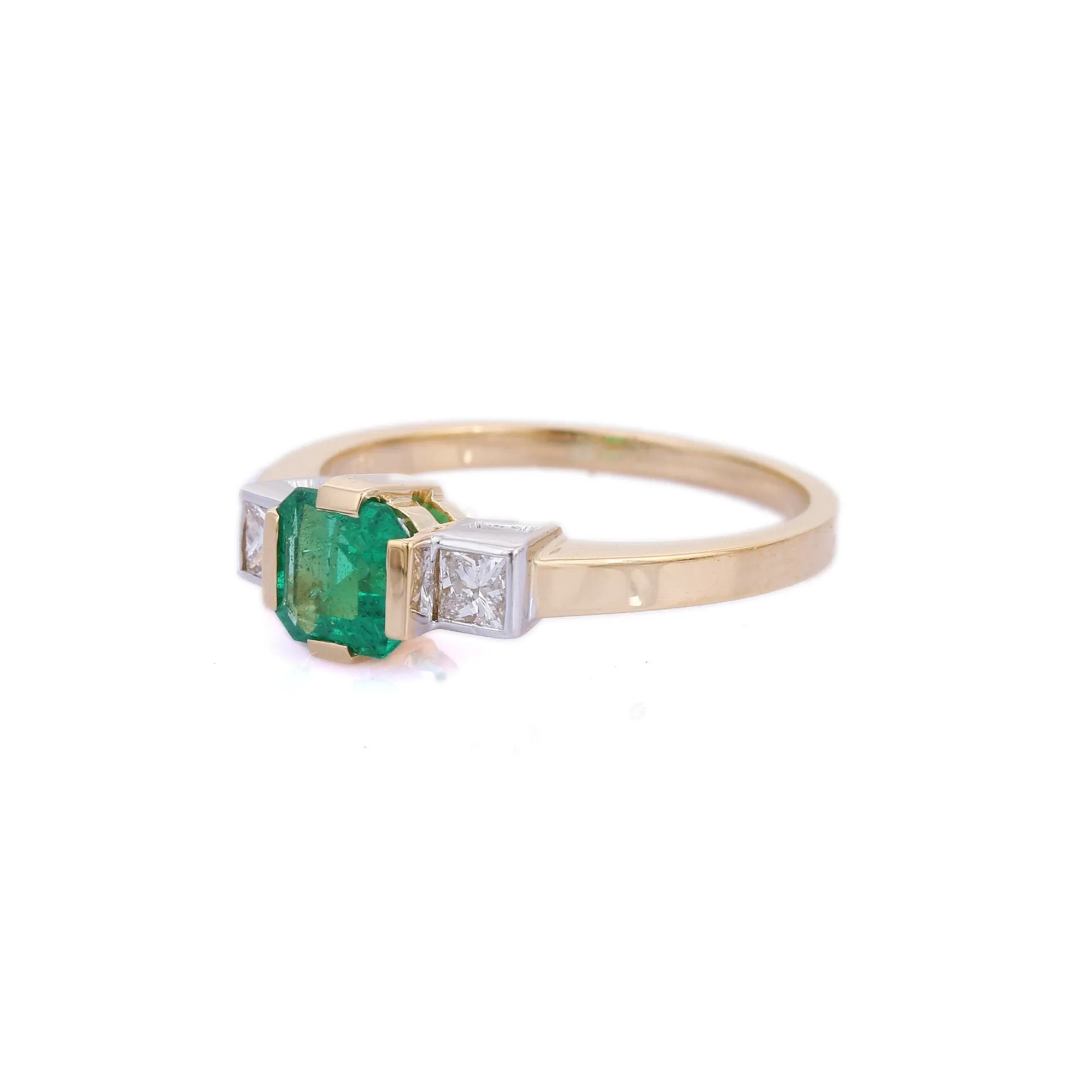 18K Yellow Gold Emerald Ring