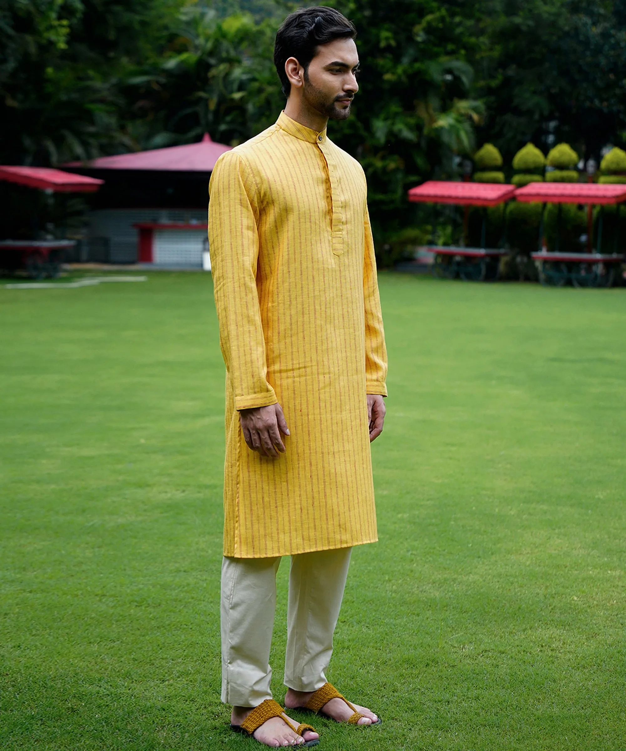 Canary Linen Kurta Pyjama Set