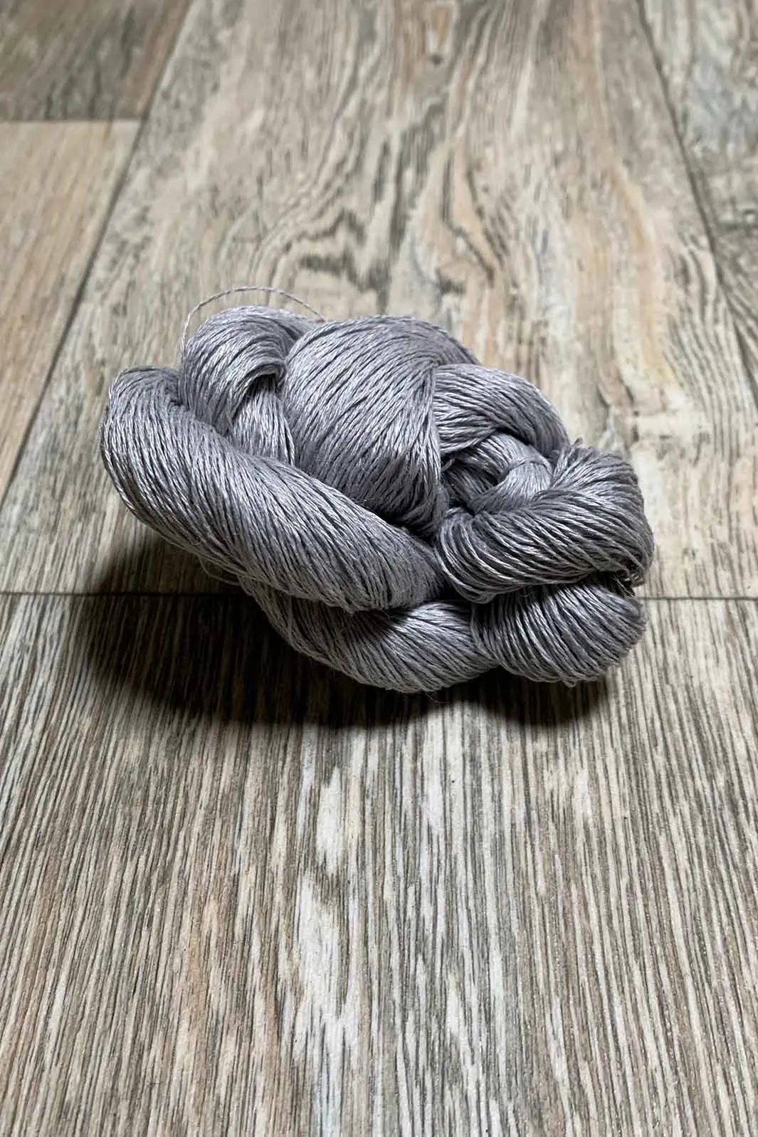 Layercake Linen Yarn: 50gm skeins