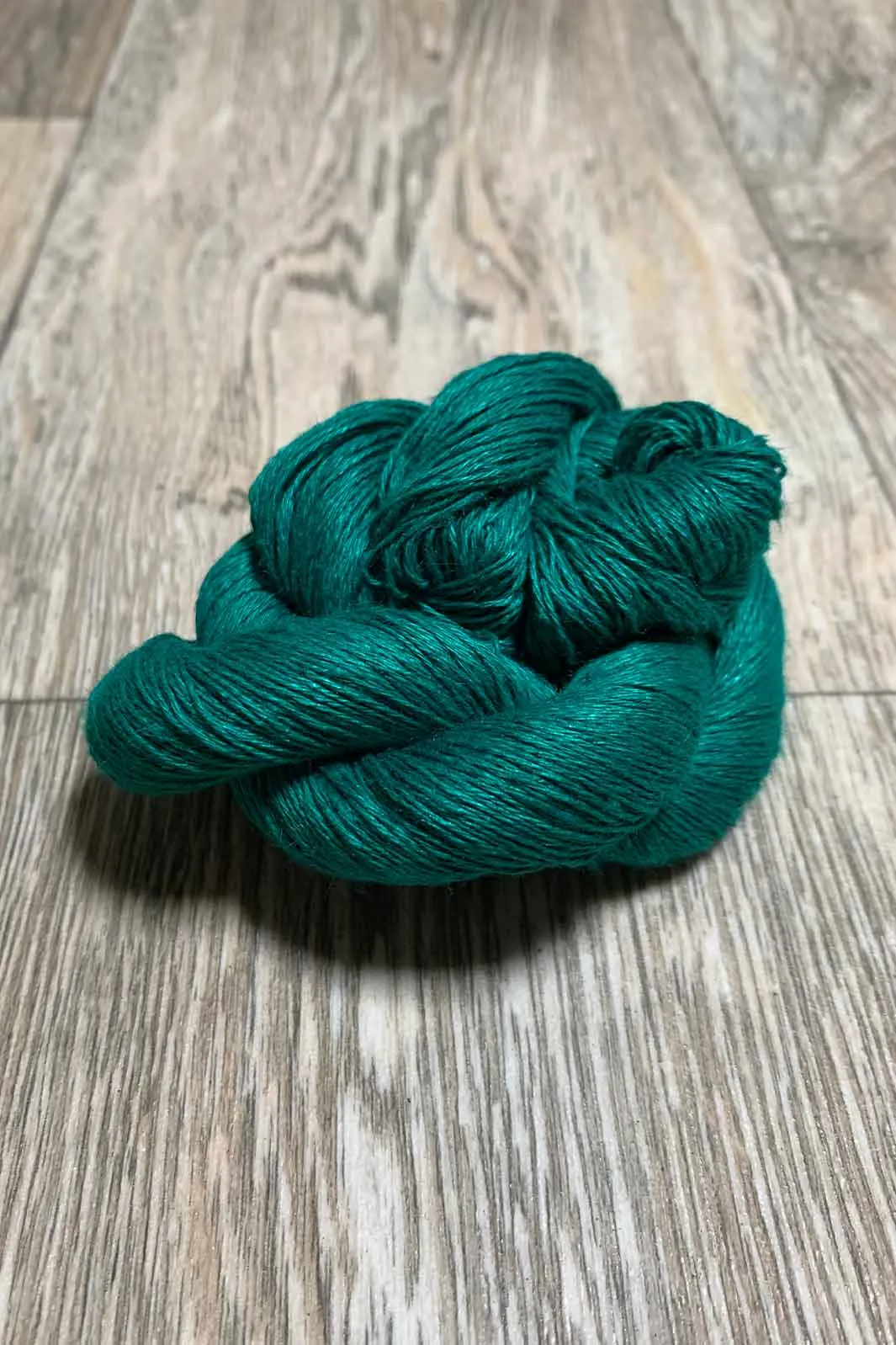 Layercake Linen Yarn: 50gm skeins