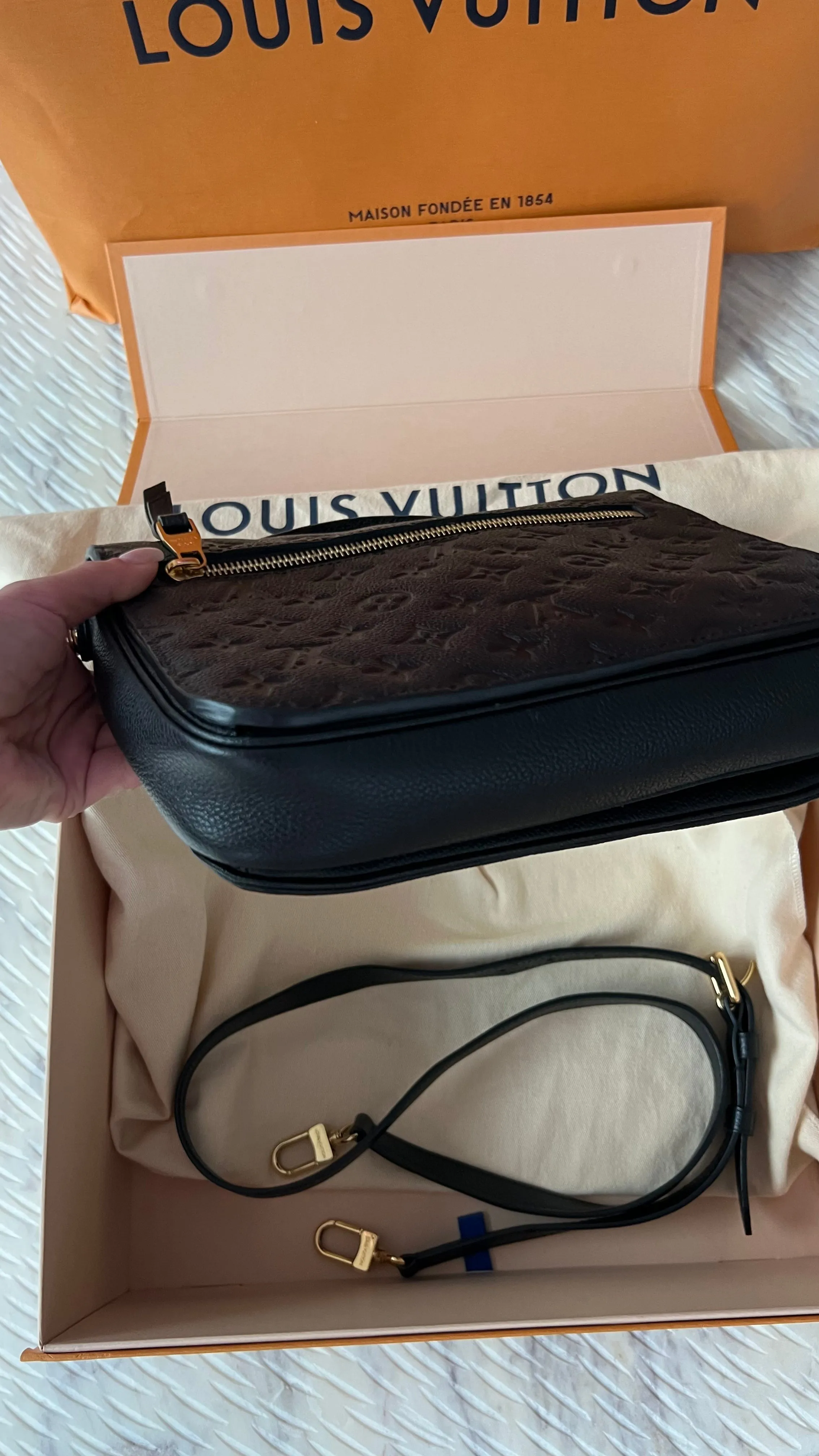 Louis Vuitton Pochette Metis Bag