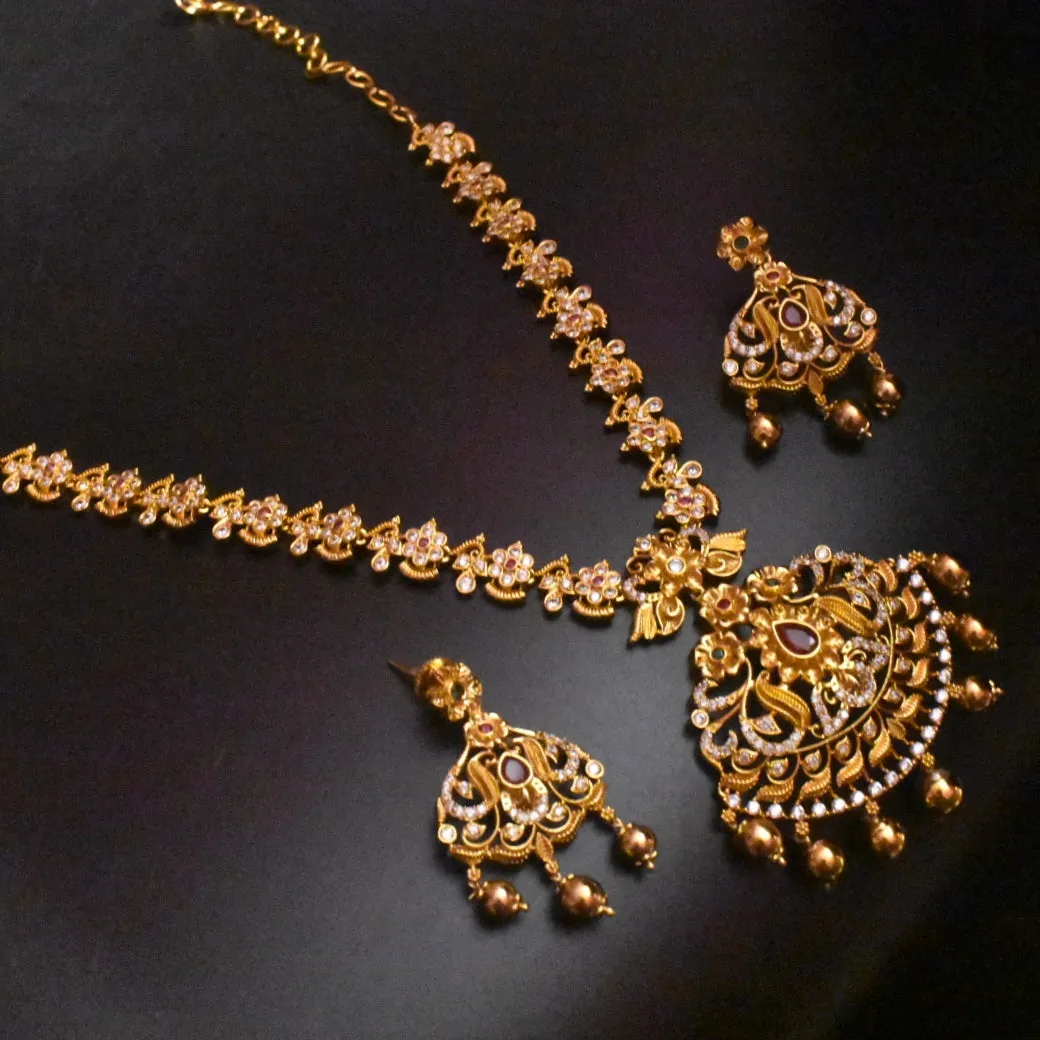 "Glamour Meets Vintage: A Stunning Asp Fashion Jewellery Short Antique CZ Necklace Set"