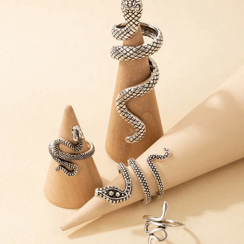 Unique 4pcs Snake Ring Set