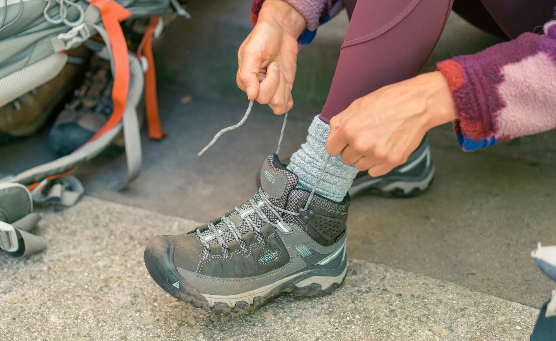 Women's Targhee III Waterproof Mid  |  Weiss/Boysenberry